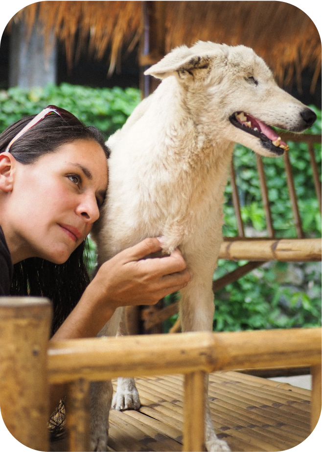 Image of founder, Jazmin with rescue dog
